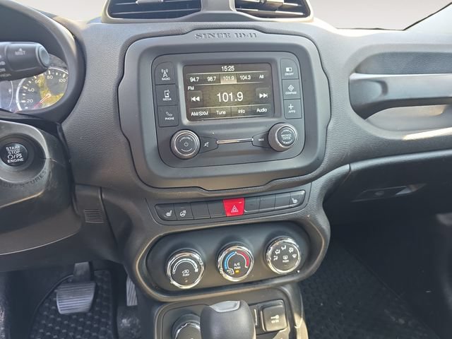 Used 2017 Jeep Renegade Latitude w/ Cold Weather Group AWD/4WD image 10