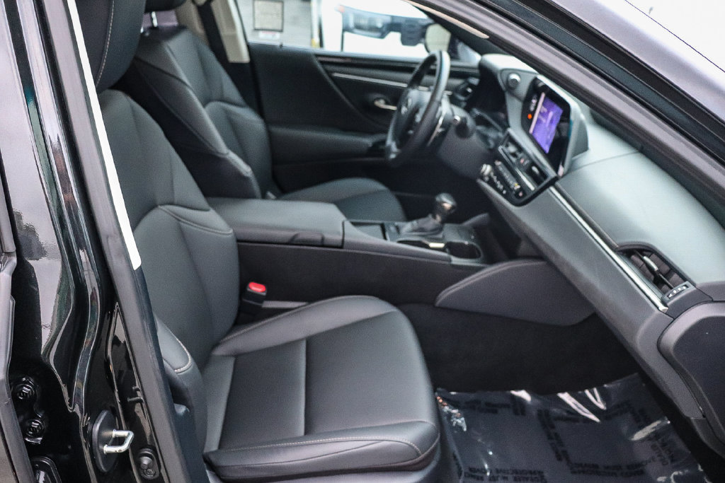 Used 2024 Lexus ES 350 FWD image 19