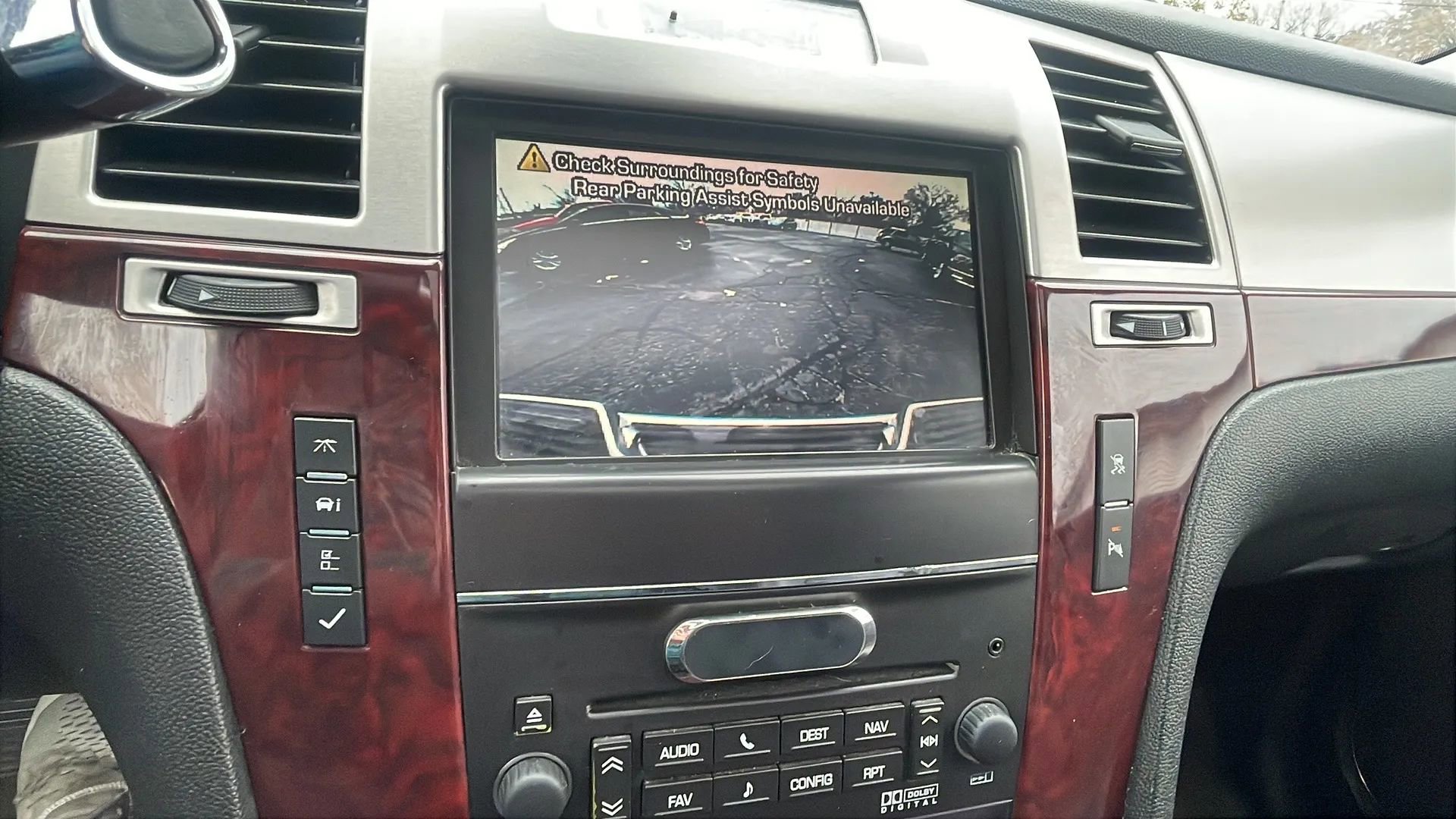 Used 2011 Cadillac Escalade EXT Premium image 28