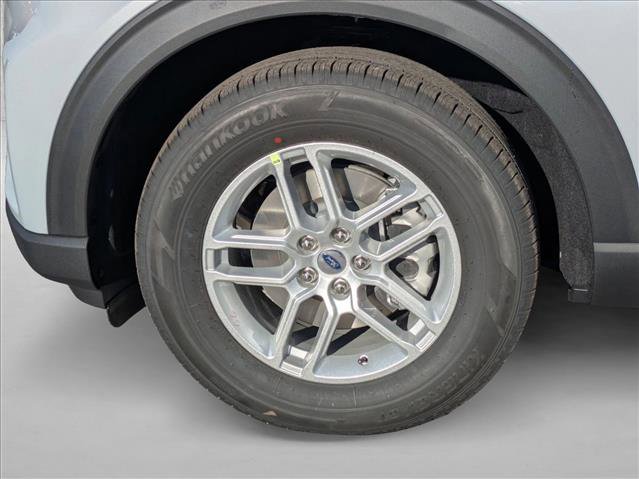 New 2026 Ford Explorer Active image 16