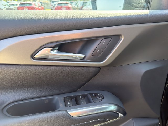 New 2027 Chevrolet Traverse LT w/ Driver Confidence Package FWD image 27