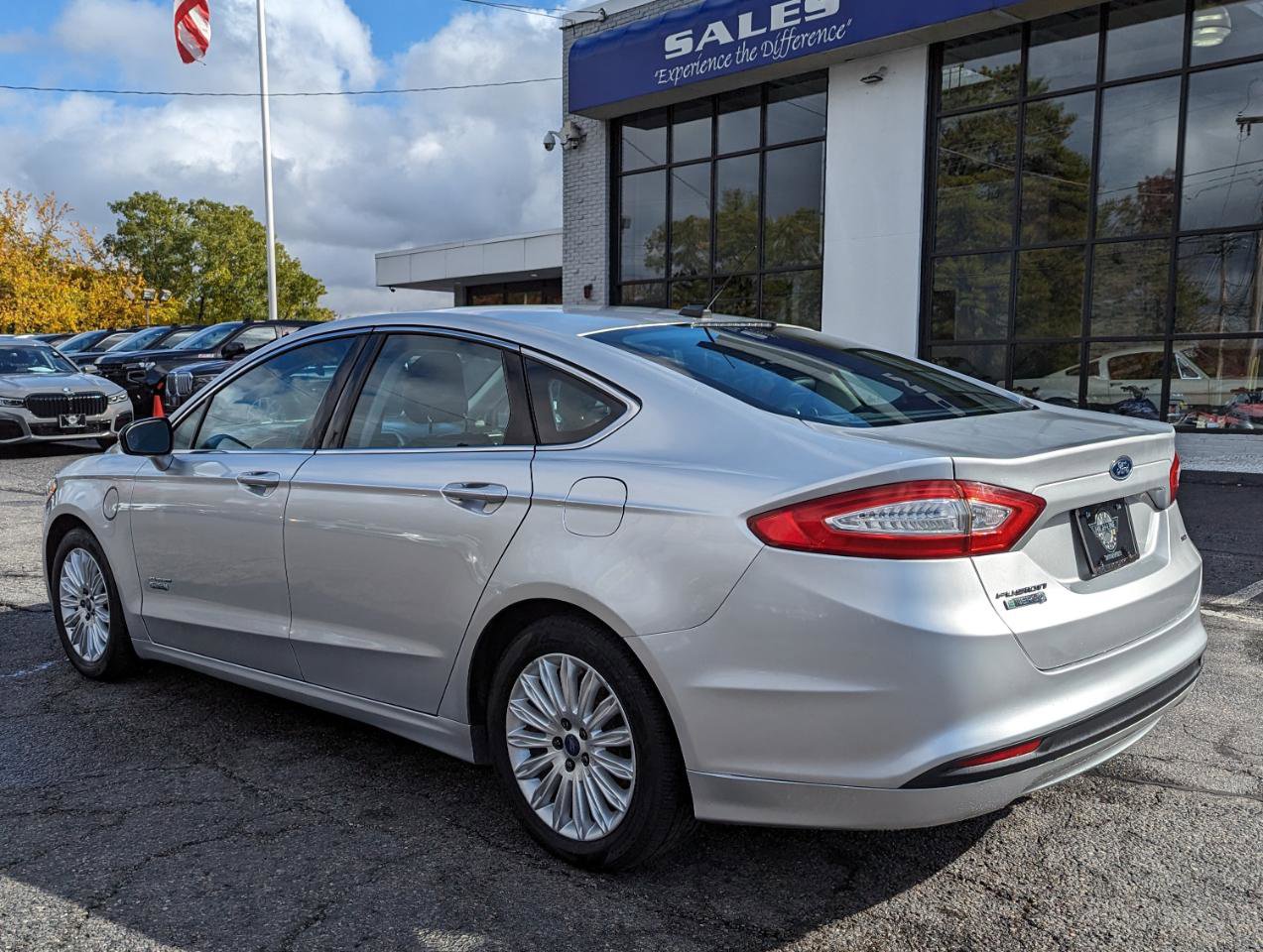 Used 2014 Ford Fusion Energi SE w/ Driver Assist Package FWD image 9