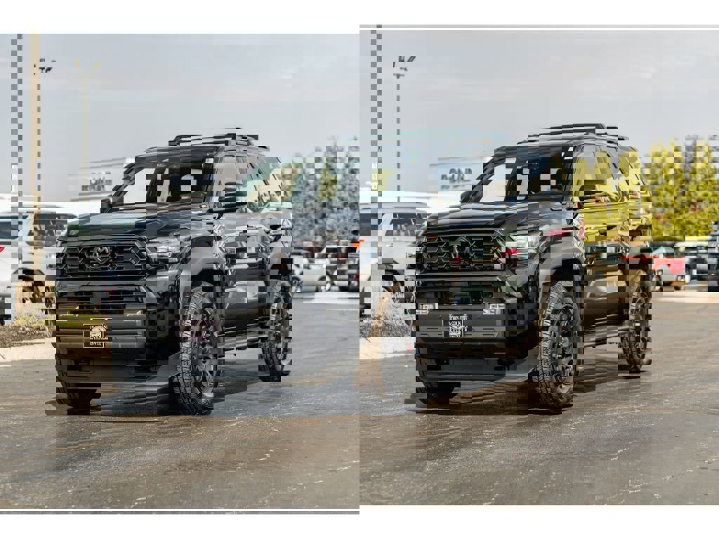 Used 2025 Toyota 4Runner TRD Off-Road image 2