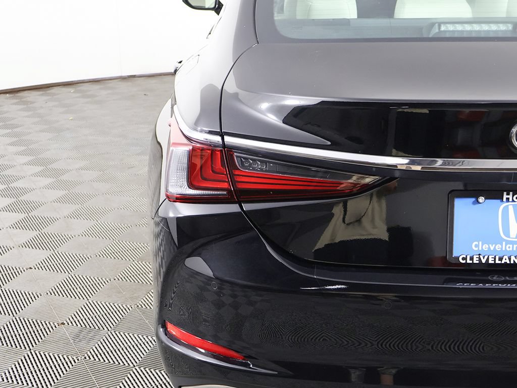 Used 2024 Lexus ES 350 w/ Premium Package FWD image 14