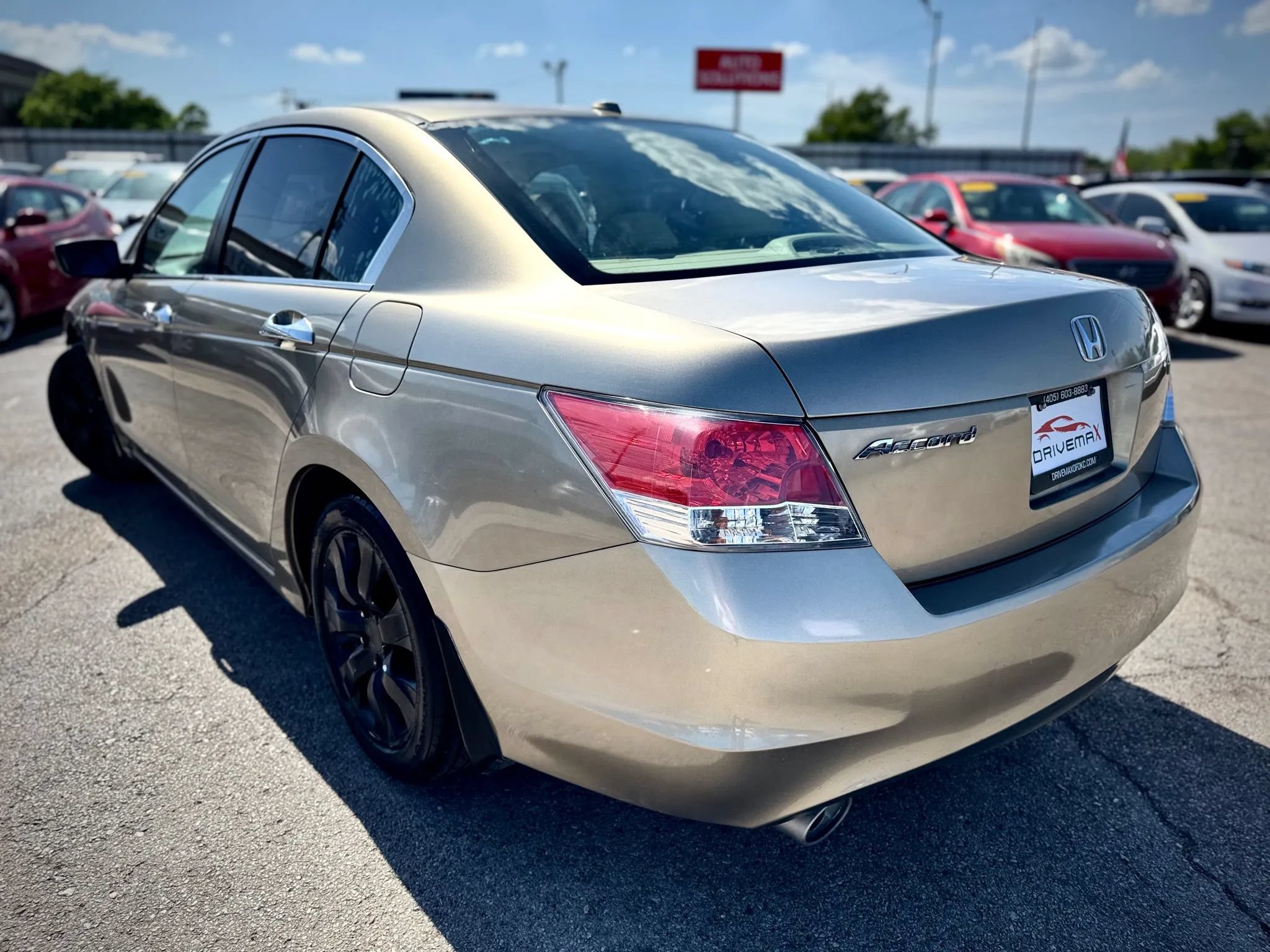 Used 2010 Honda Accord EX-L image 5