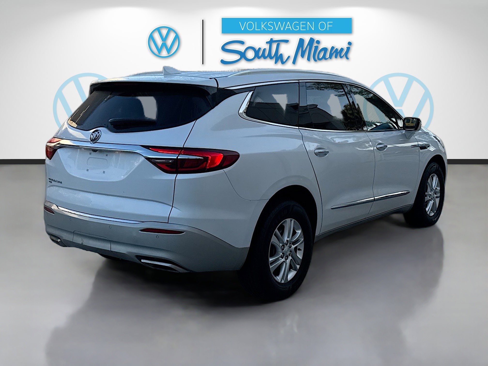 Used 2021 Buick Enclave Essence w/ Sound and Sites Package image 7