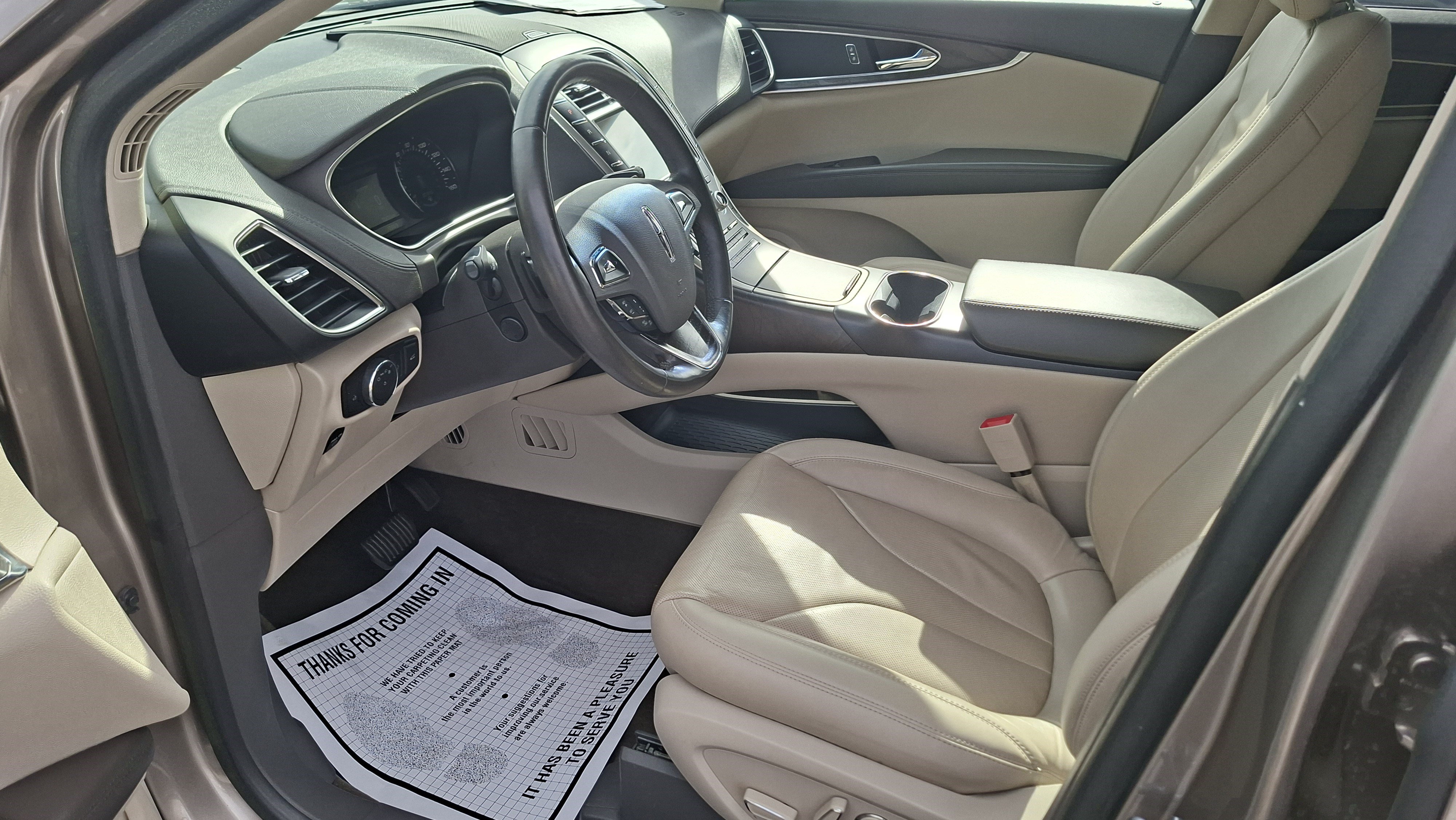 Used 2018 Lincoln MKX Reserve w/ Driver Assistance Package FWD image 9