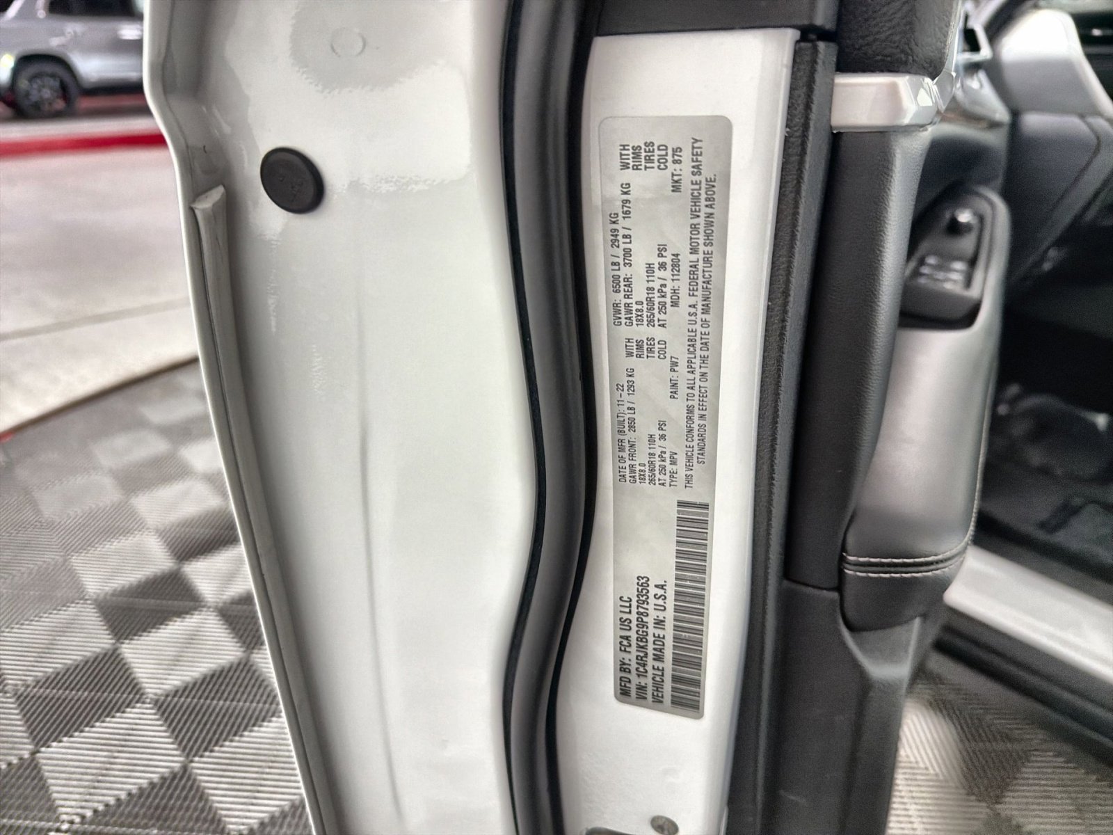 Used 2023 Jeep Grand Cherokee L Limited image 30