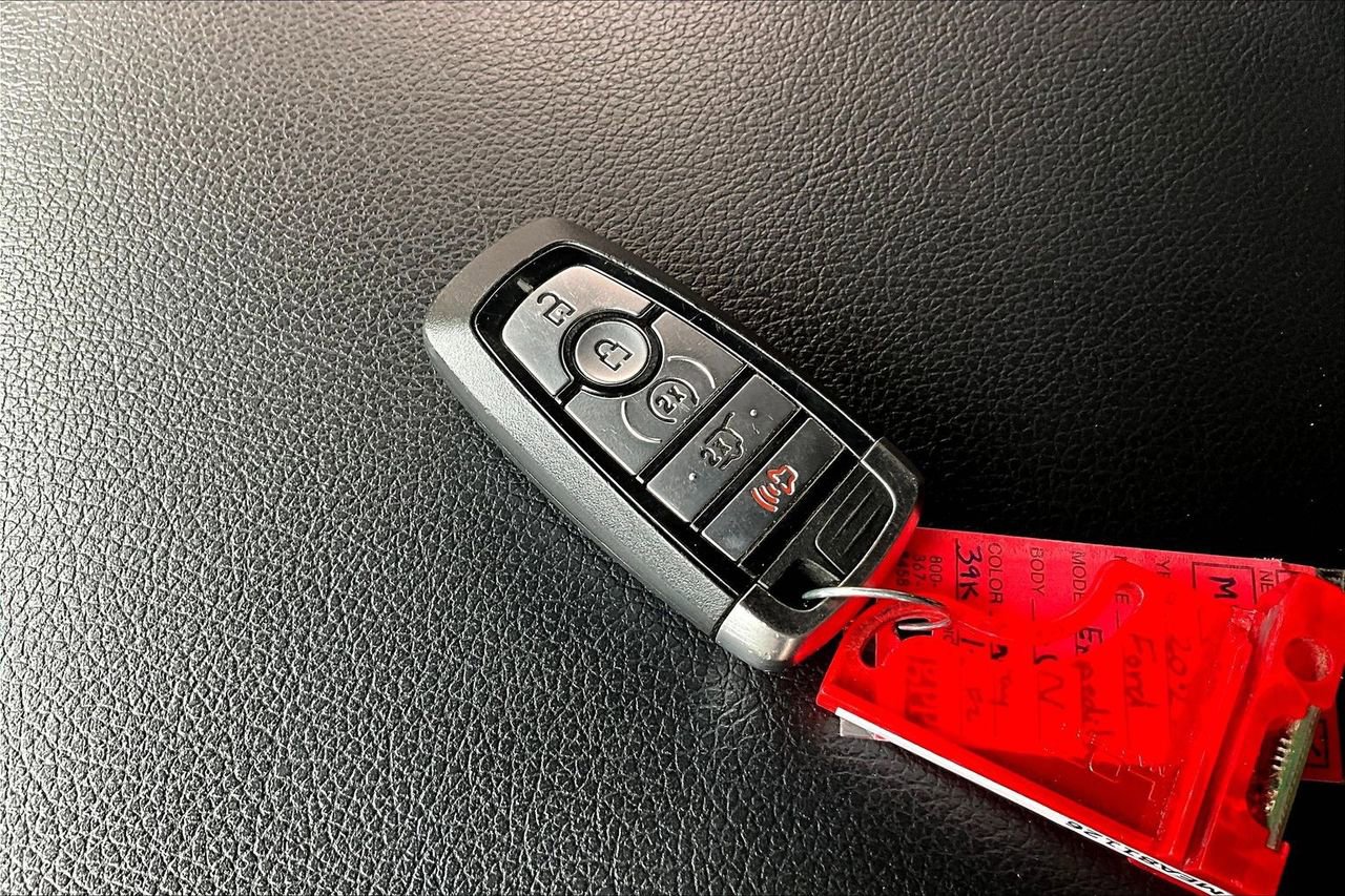 Used 2021 Ford Expedition Max Limited image 36