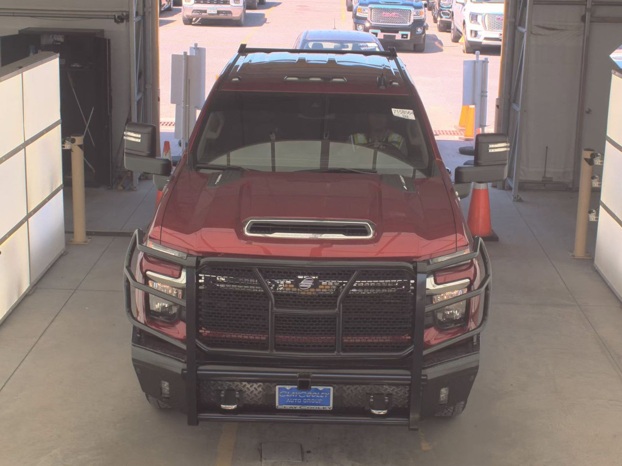 Used 2024 Chevrolet Silverado 2500 LT image 2