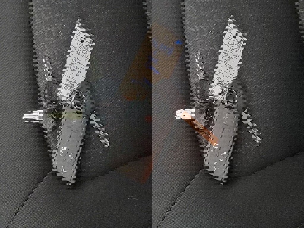 Used 2018 GMC Canyon SLE w/ Nightfall Edition image 31