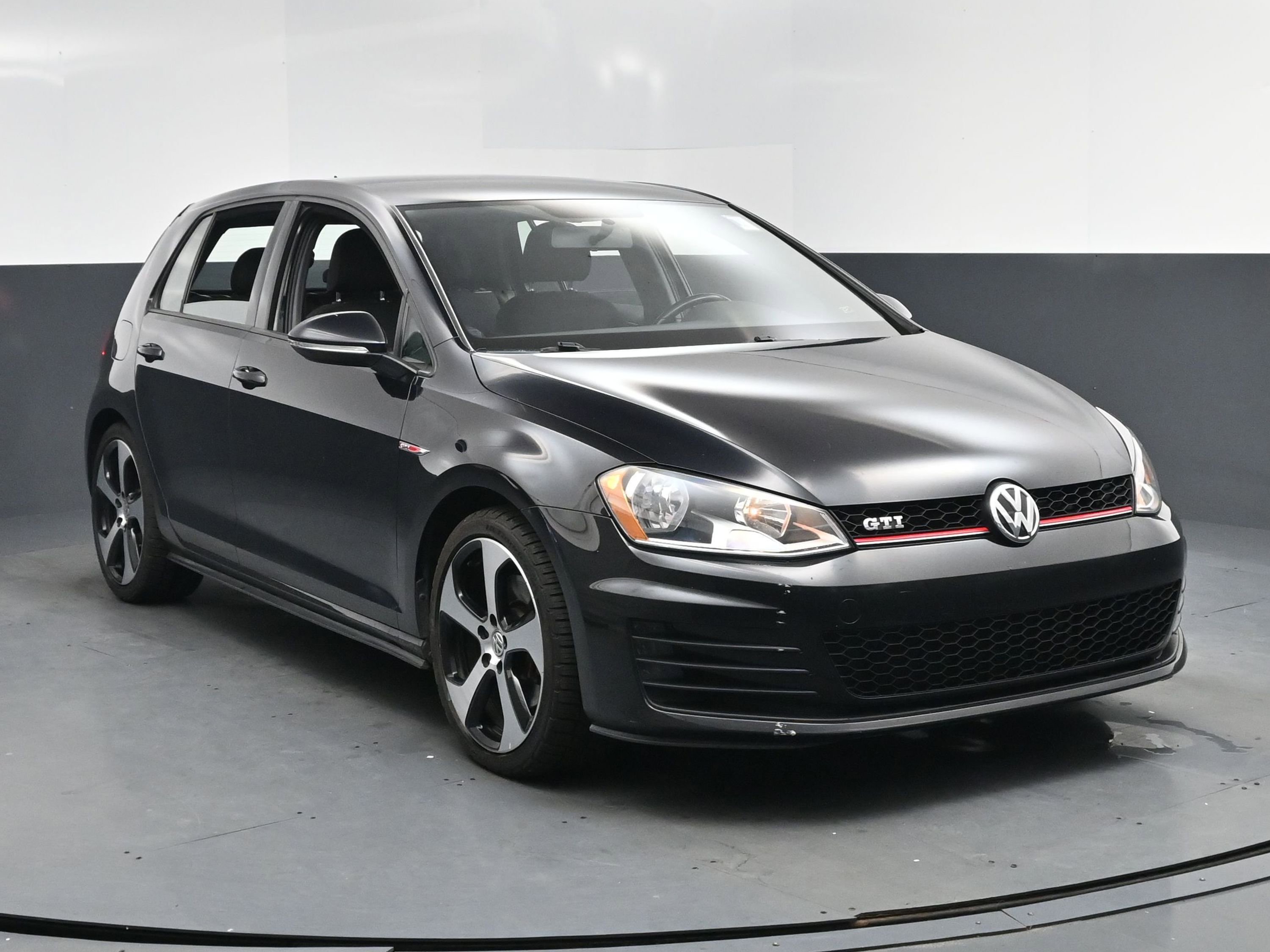 Used 2016 Volkswagen GTI S image 8