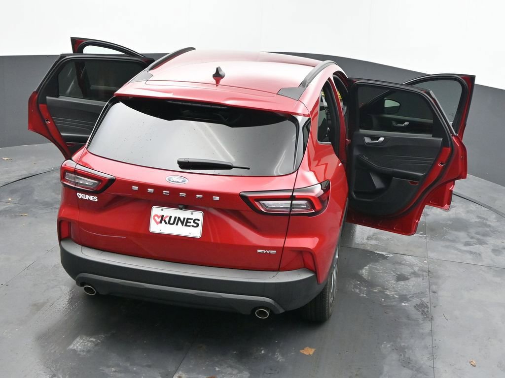 Used 2025 Ford Escape ST-Line w/ Cold Weather Package image 85