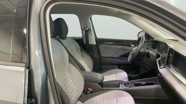 Used 2026 Volkswagen Tiguan S AWD/4WD image 12