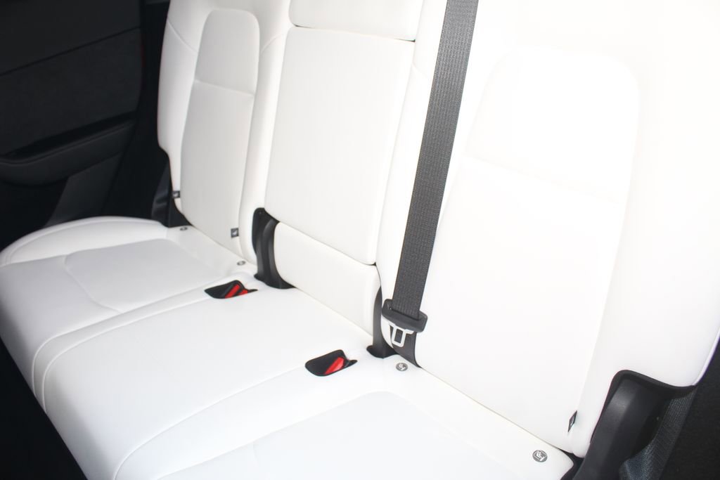 Used 2025 Tesla Model Y Performance AWD/4WD image 24