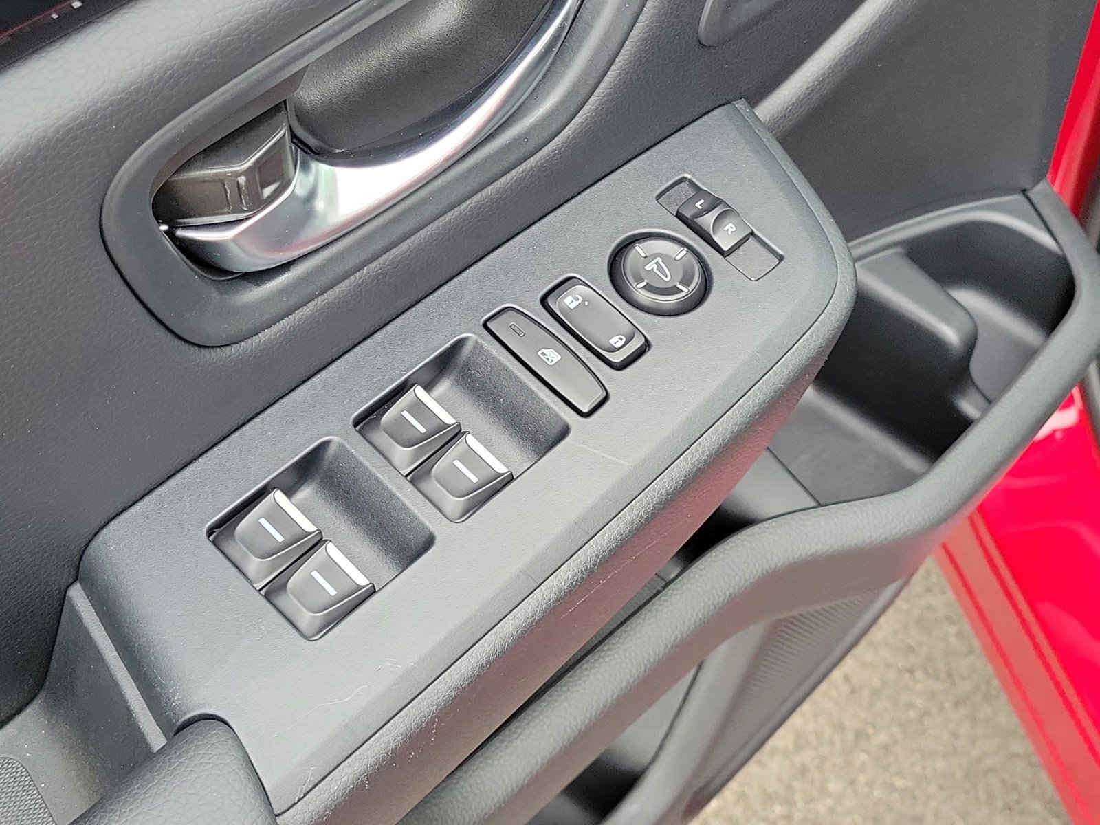 Used 2023 Honda Pilot Touring image 14