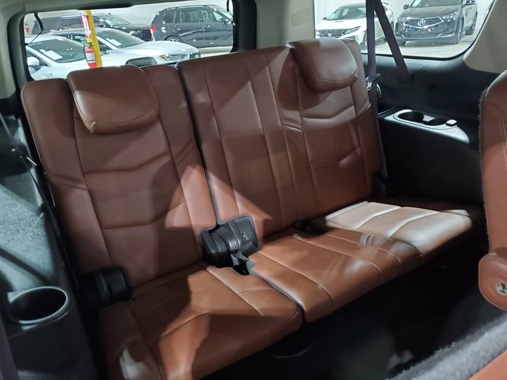 Used 2017 Cadillac Escalade ESV Premium Luxury RWD image 25