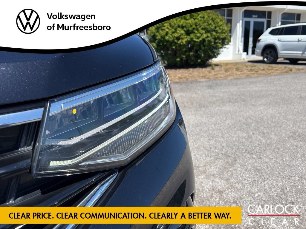 Used 2024 Volkswagen Tiguan SE R-Line FWD image 9