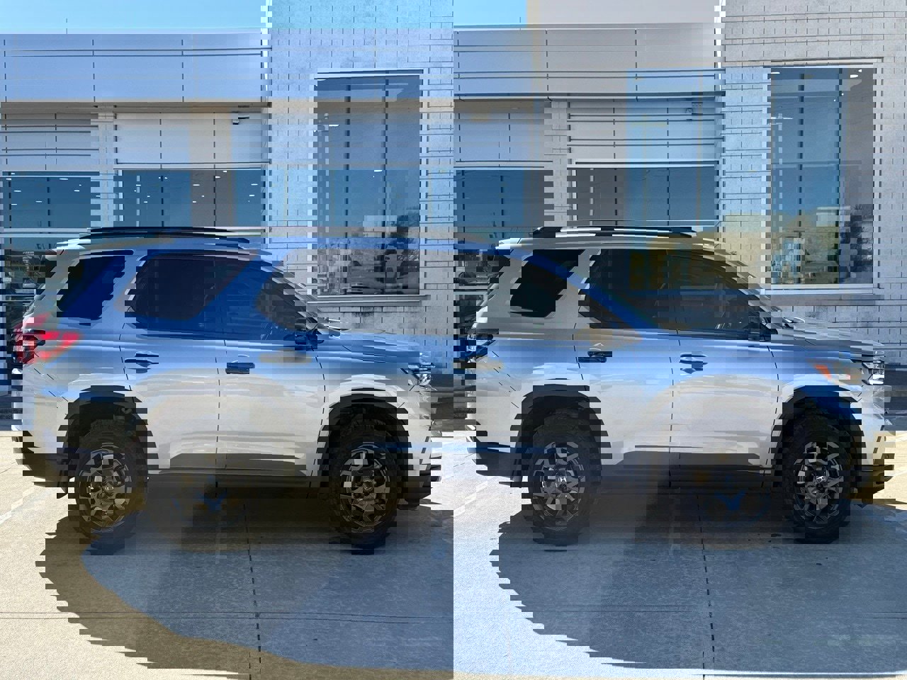 Used 2025 Honda Pilot TrailSport image 7