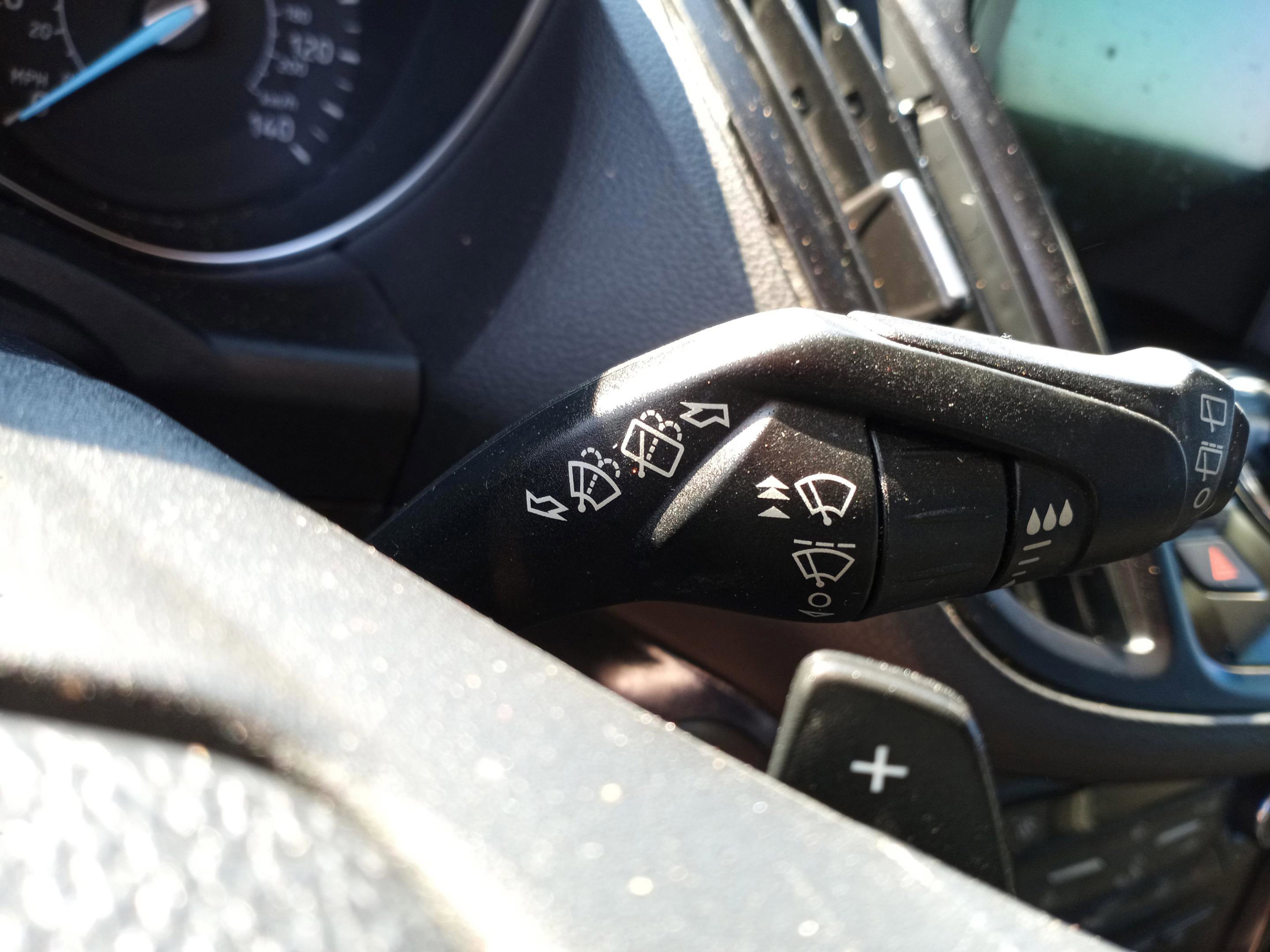 Used 2017 Ford Escape Titanium image 15