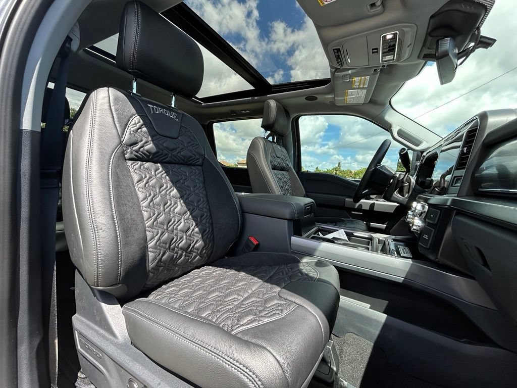 New 2026 Ford F250 Lariat w/ Black Appearance Package AWD/4WD image 29