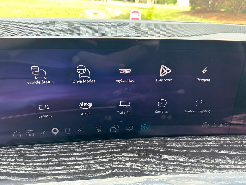 Used 2025 Cadillac Escalade IQ Sport 1 w/ Smart Trailering package image 58