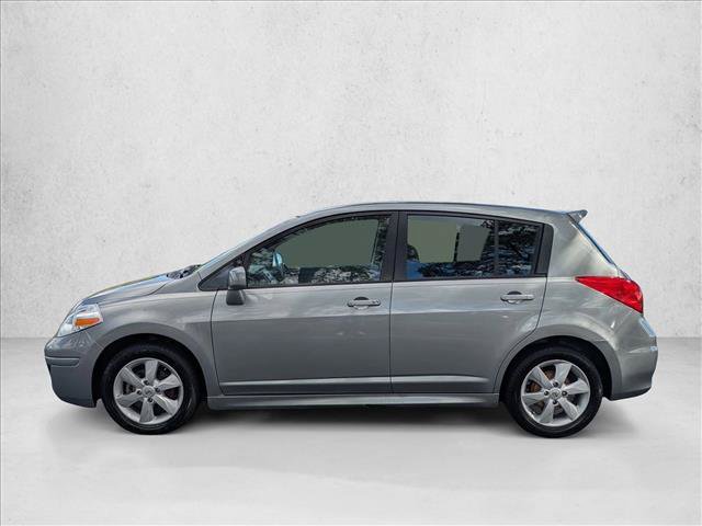Used 2011 Nissan Versa Hatchback w/ Premium Pkg FWD image 9