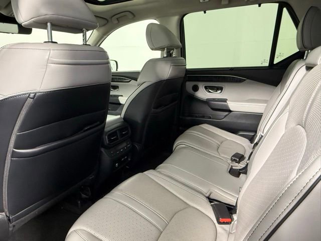 Used 2023 Honda Pilot Elite image 44