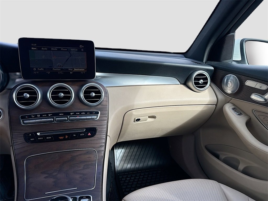 Used 2018 Mercedes-Benz GLC 300 4MATIC w/ Multimedia Package image 25