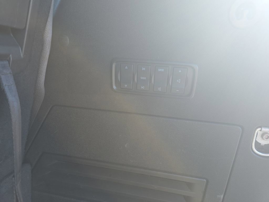 Used 2015 GMC Acadia Denali image 16