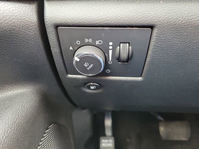 Used 2018 Jeep Grand Cherokee Laredo AWD/4WD image 25