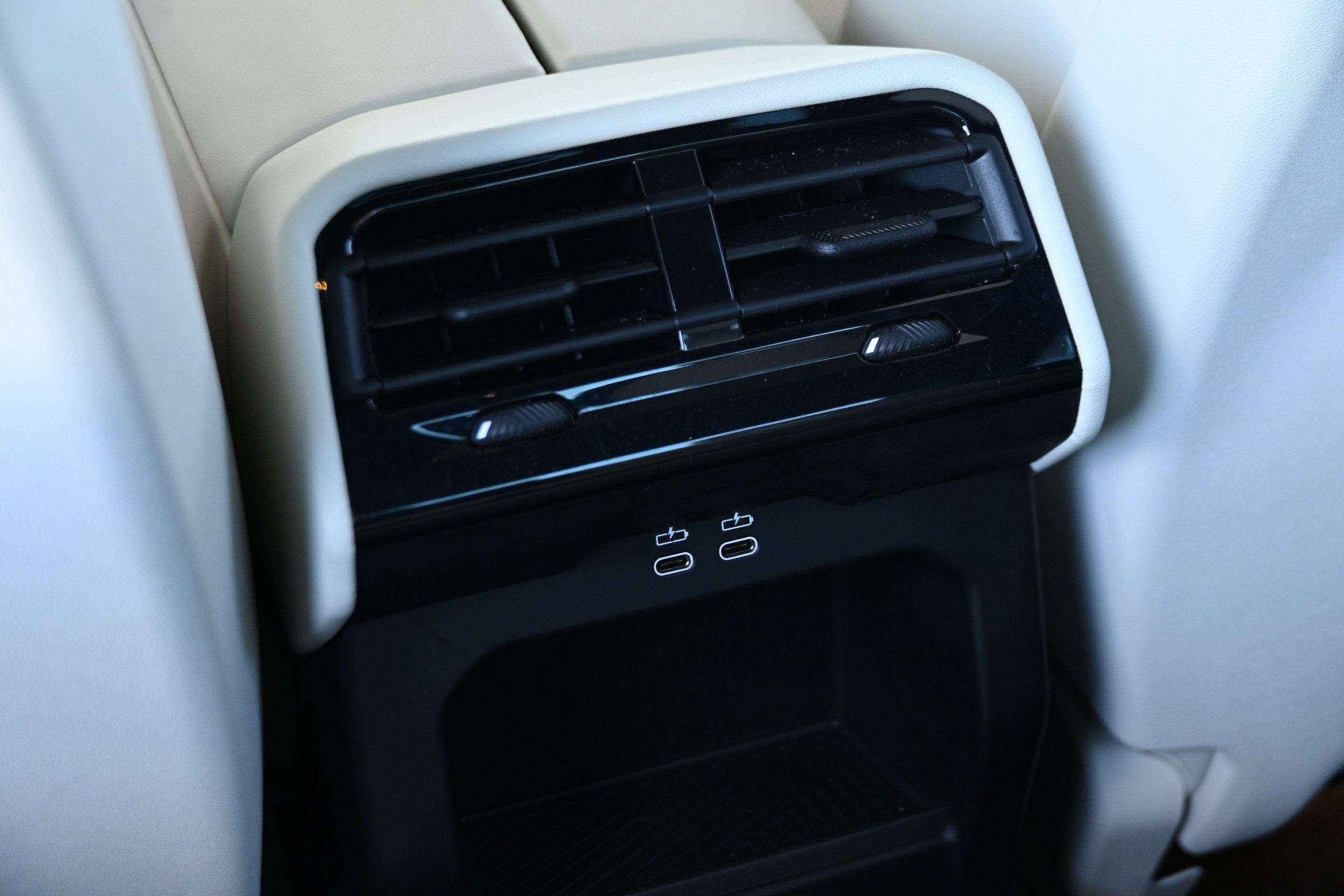Certified 2026 BMW i5 eDrive40 w/ Executive Package RWD image 25