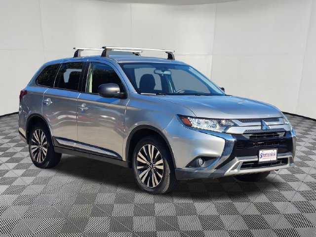 Used 2019 Mitsubishi Outlander ES FWD image 3