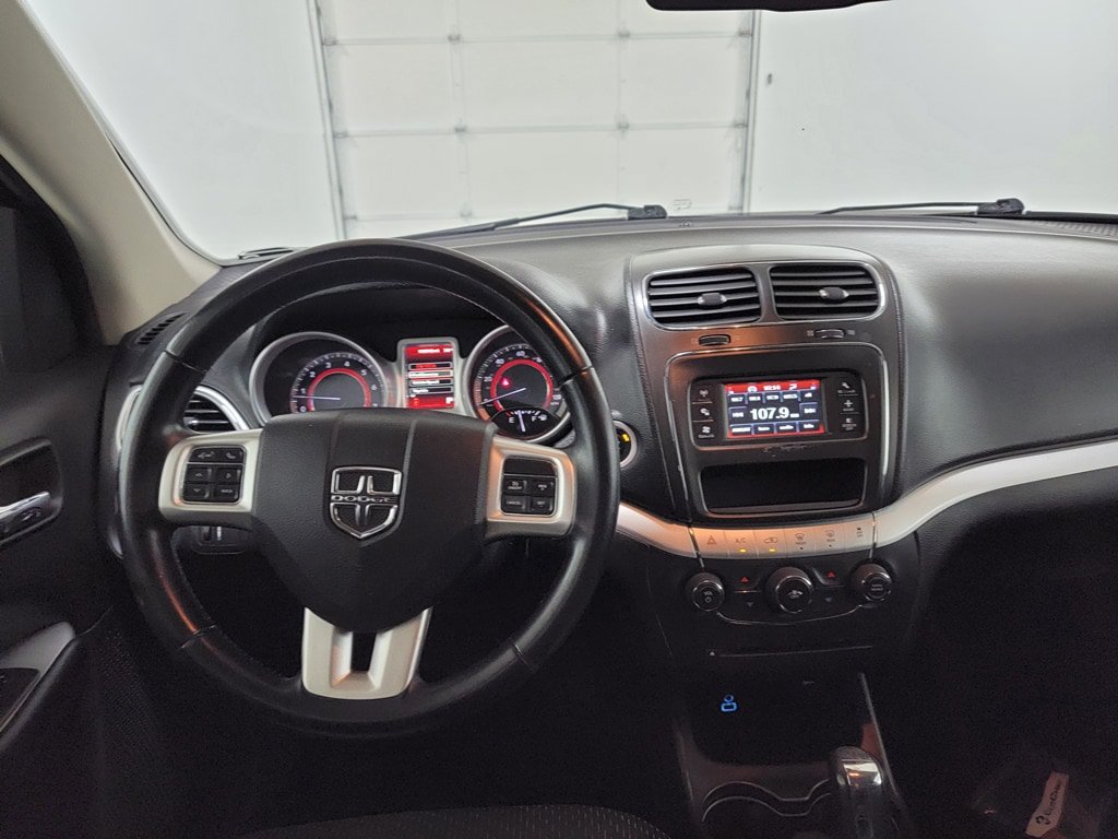 Used 2018 Dodge Journey SE w/ Connectivity Group FWD image 12