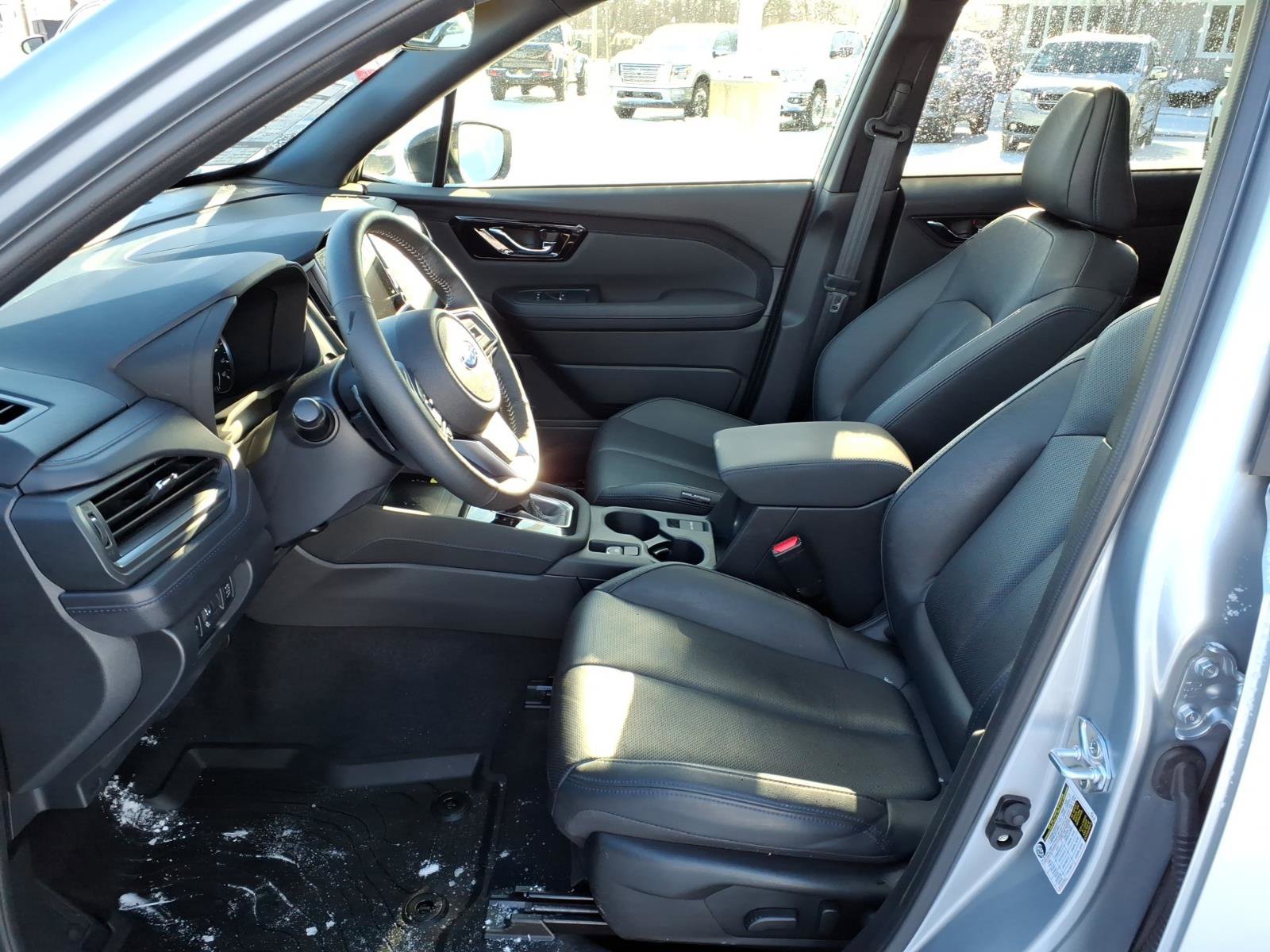 Used 2025 Subaru Forester Limited w/ Popular Package #2 image 4