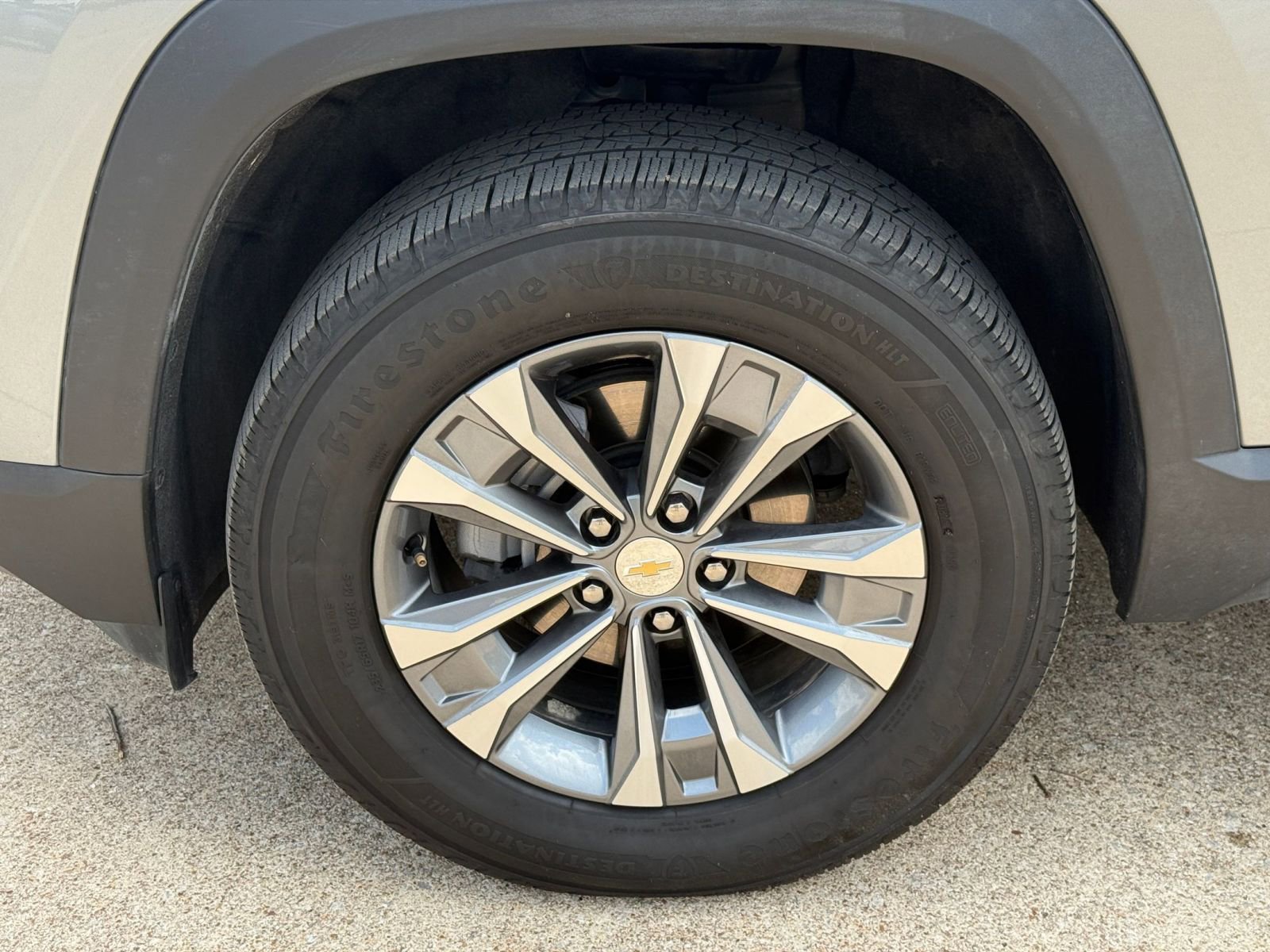 Used 2025 Chevrolet Equinox LT FWD image 32