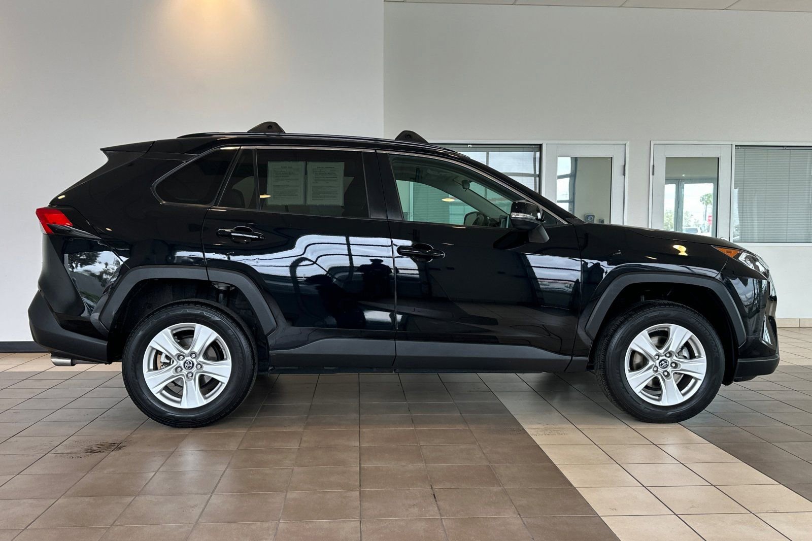 Certified 2019 Toyota RAV4 XLE w/ Carpet Mat Package image 3