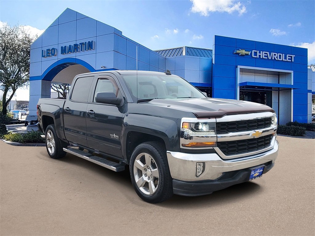 Used 2018 Chevrolet Silverado 1500 LT w/ Texas Edition image 2