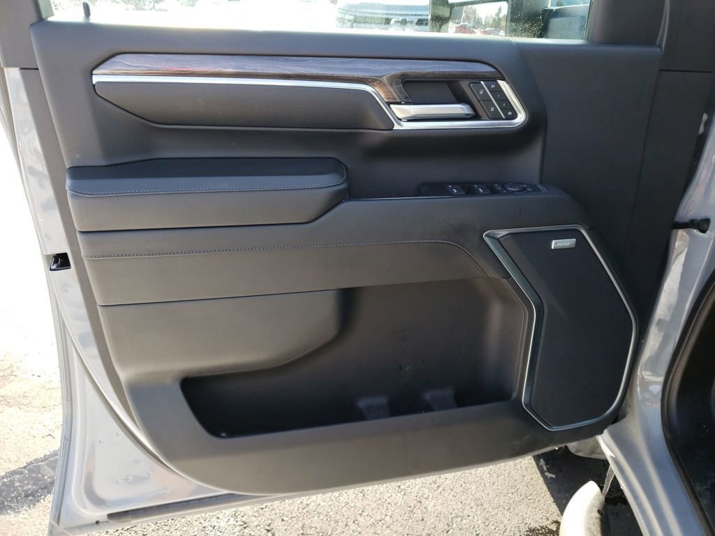 Used 2024 Chevrolet Silverado 3500 LTZ w/ LTZ Plus Package image 11
