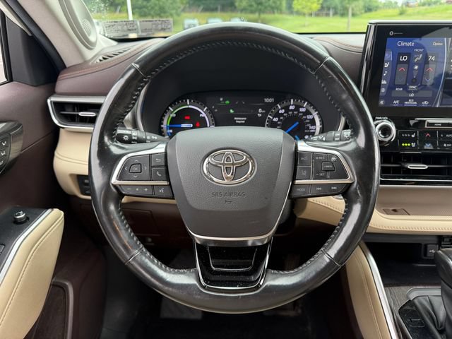 Used 2021 Toyota Highlander Platinum AWD/4WD image 19