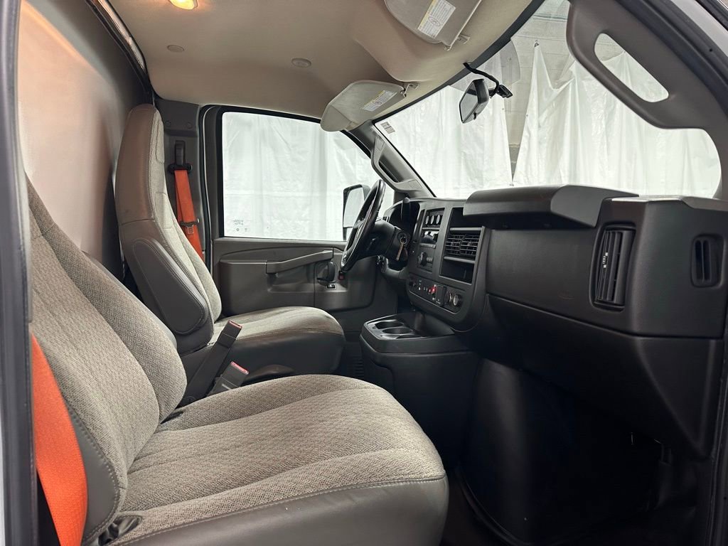Used 2022 Chevrolet Express 3500 w/ Power Convenience Package image 42