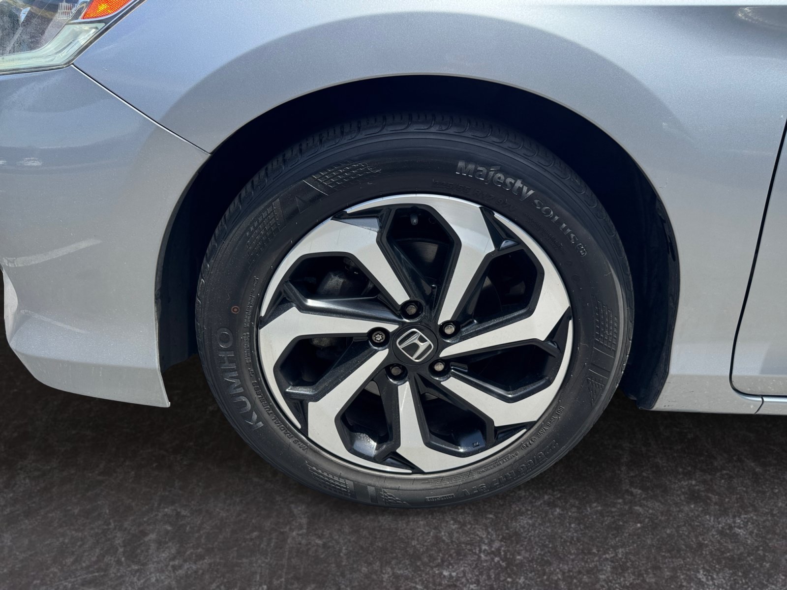 Used 2017 Honda Accord EX-L image 14