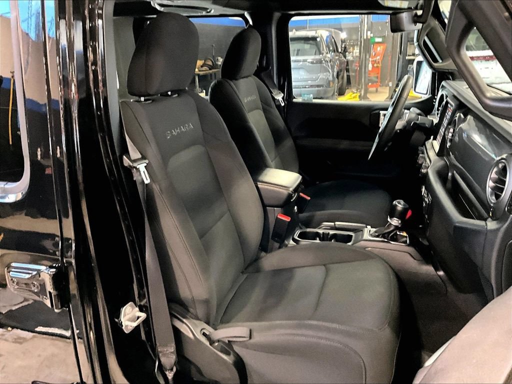Used 2023 Jeep Wrangler Unlimited Sahara AWD/4WD image 11