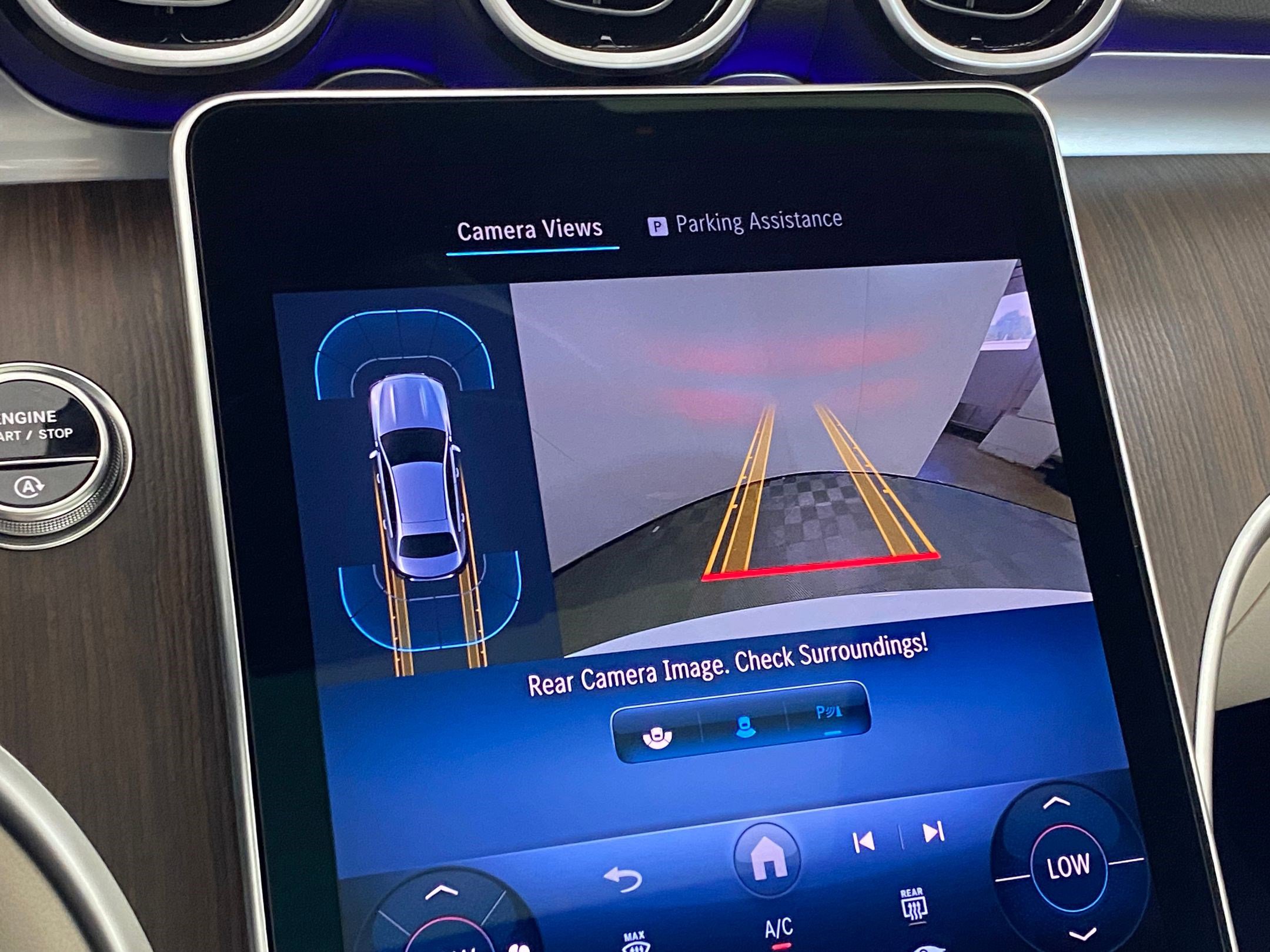 Used 2025 Mercedes-Benz C 300 4MATIC Sedan image 25