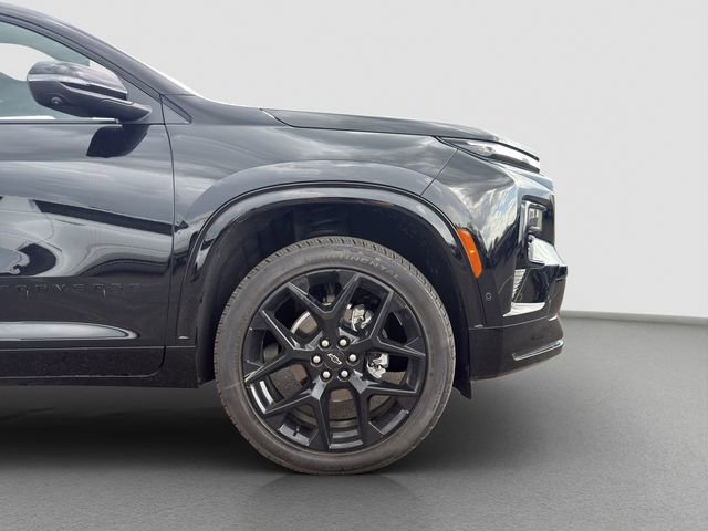 Used 2025 Chevrolet Traverse RS image 21