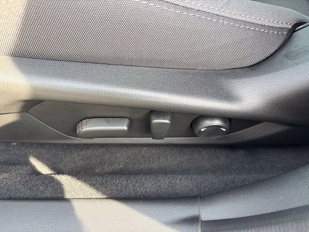 Certified 2025 Subaru Crosstrek 2.5i Premium AWD/4WD image 16