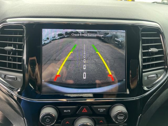 Used 2019 Jeep Grand Cherokee Altitude AWD/4WD image 34