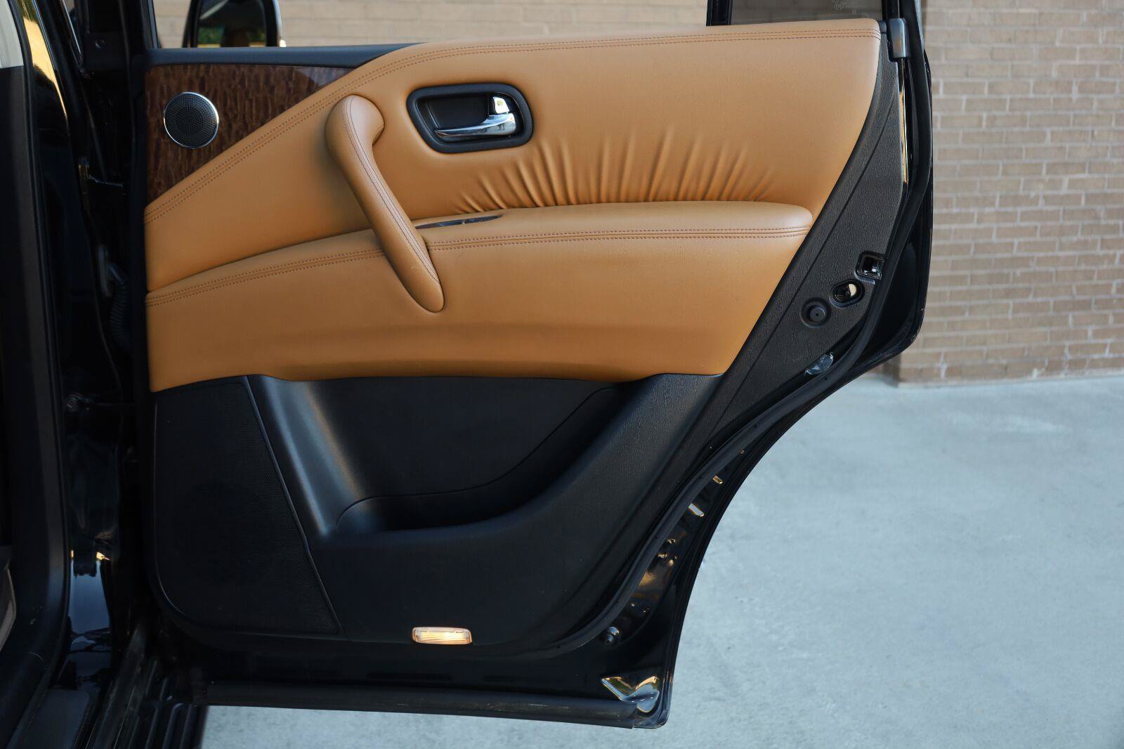 Used 2017 Nissan Armada Platinum RWD image 25