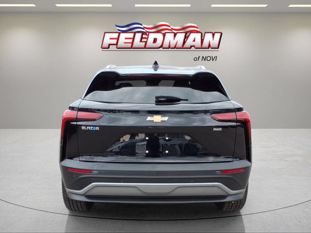 Used 2025 Chevrolet Blazer EV LT AWD/4WD image 4