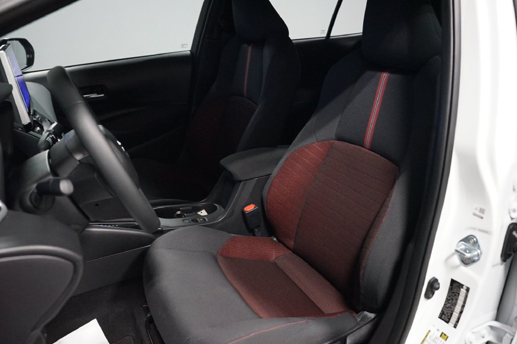 Certified 2026 Toyota Corolla SE w/ SE Package FWD image 27